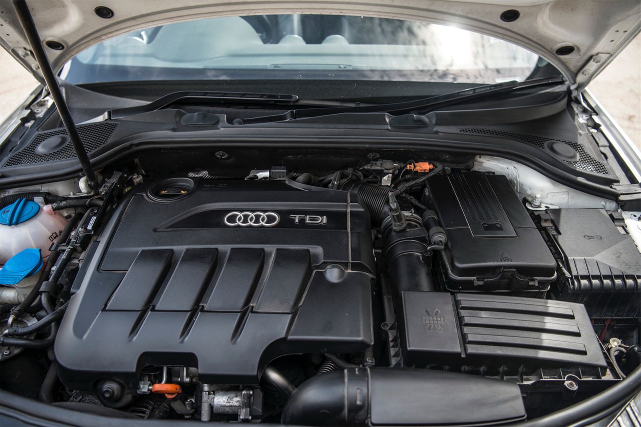 Silnik 2.0 TDI CR miał czarną pokrywę w samochodach Audi