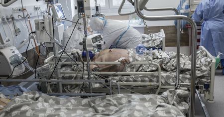 Miał zmianę pod pachą. Pierwsza ofiara śmiertelna nowego wirusa