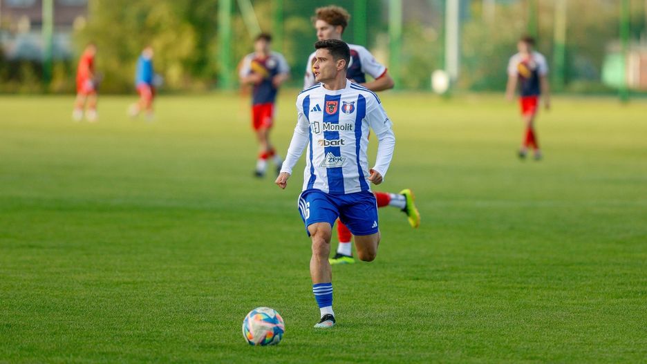 W hicie 15. kolejki Olimpia Zambrów poszuka kolejnego zwycięstwa w Grajewie z Warmią