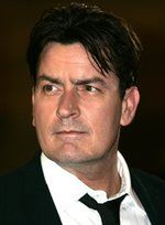 Charlie Sheen użył broni