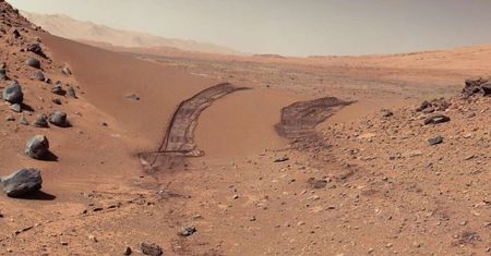 Mars. NASA publikuje mapę odkryć. Pod powierzchnią jest tego pełno