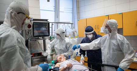 Nowa prognoza epidemii. Pierwszy raz wyliczono, kiedy to się skończy