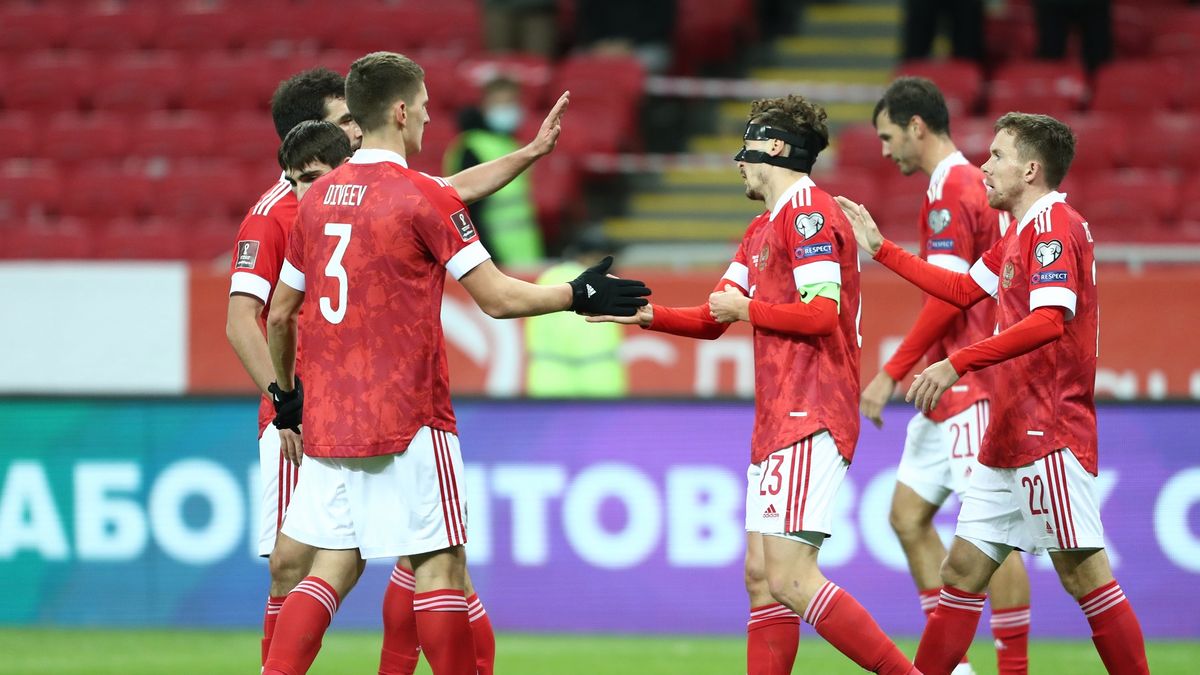 Getty Images / Anatoliy Medved / Na zdjęciu: Piłkarze reprezentacji Rosji.