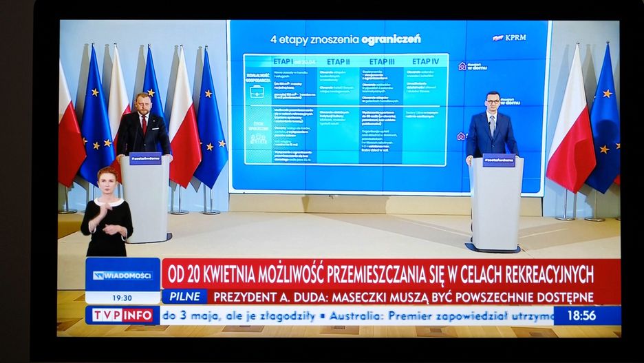 Premier i minister zdrowia podczas konferencji prasowej zapowiedzieli powolne zdejmowanie od 20 kwietnia obostrzeń obowiązujących w związku z epidemią koronawirusa. 