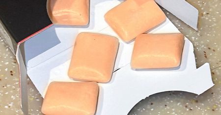 Dzieci je uwielbiają, a dorośli nie patrzą na skład. Analiza gum rozpuszczalnych