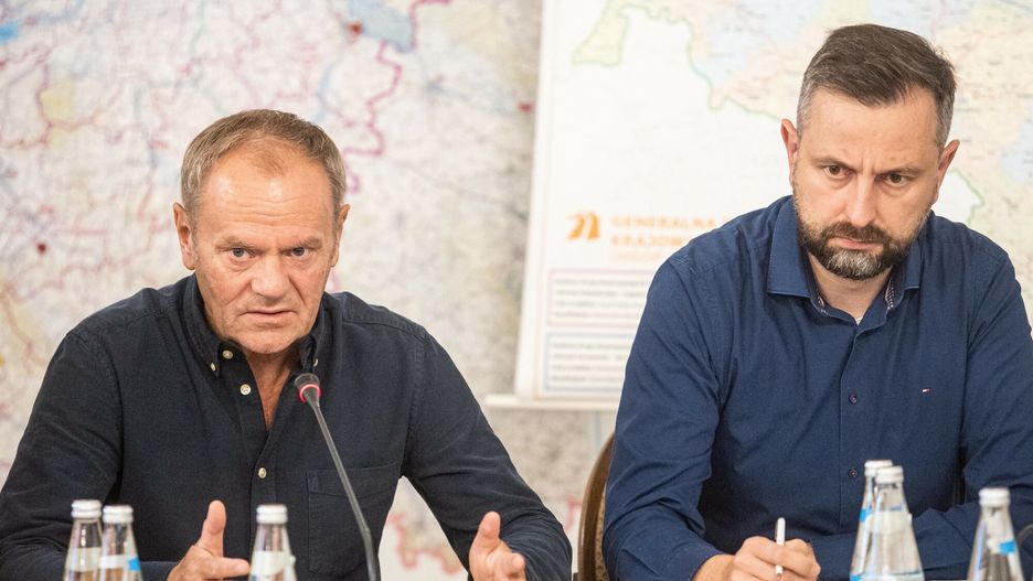 Sztab kryzysowy we Wroclawiu z udzialem Donalda Tuska
17.09.2024 Wroclaw Posiedzenie sztabu kryzysowego  n/z Donald Tusk Wlodimierz Kosiniak-Kamysz fot. Krzysztof Kaniewski/REPORTER
Krzysztof Kaniewski/REPORTER