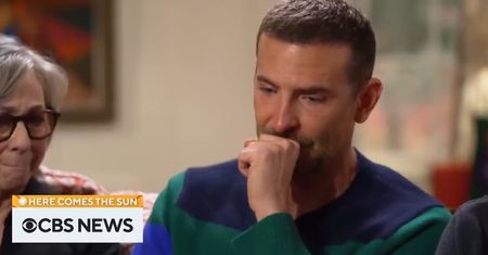 Bradley Cooper rozkleił się na wizji. Internauci szydzą z powodu jego płaczu