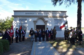 Ostrów: Tak było na uroczystości przy grobowcu rodu Trzcińskich