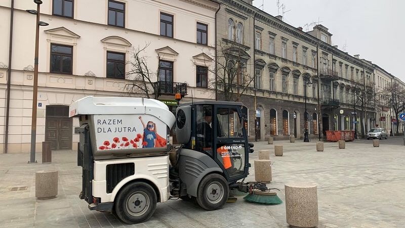 Pozimowe sprzątanie ulic Lublina | Miasto Lublin