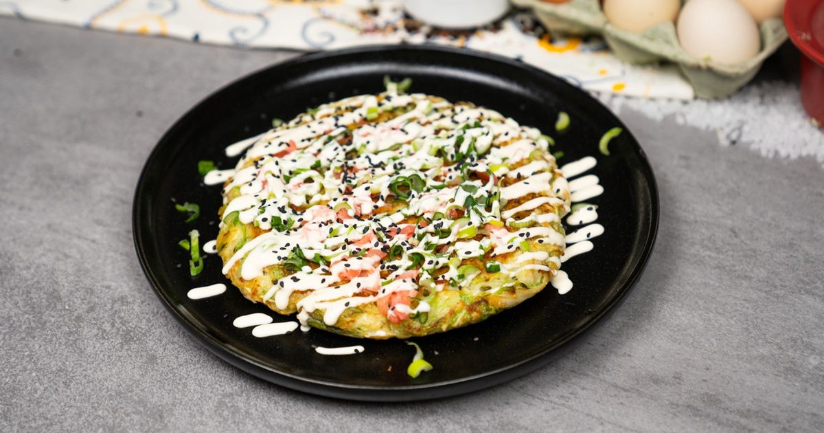 Okonomiyaki z młodą kapustą