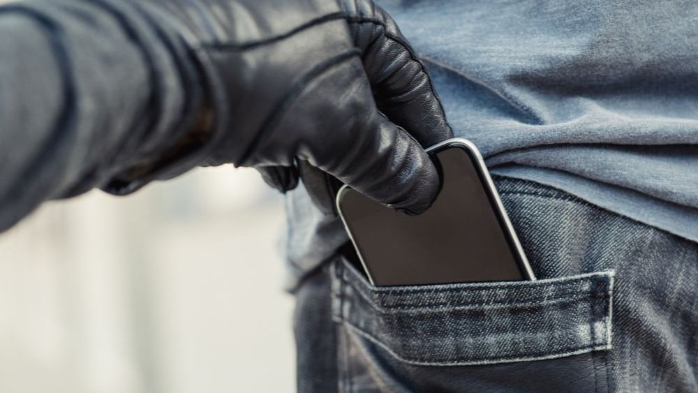 Jak namierzyć dowolny telefon?