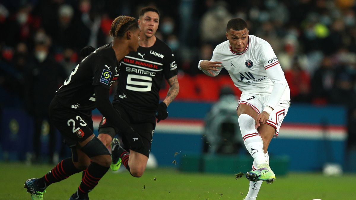 Kylian Mbappe (w białej koszulce)