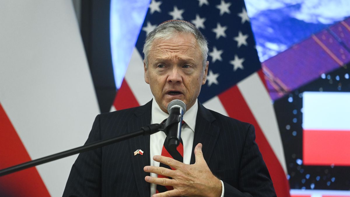 Thomas Rose
Piotr Nowak
Agencja Rozpoznania Geoprzestrzennego i Us�ug Satelitarnych, ARGUS, armia, komunikacja, memorandum, MON, polityk, polityka, przez satelit�, satelitarna, Si�y Zbrojne, wojska, wojsko, wojskowa