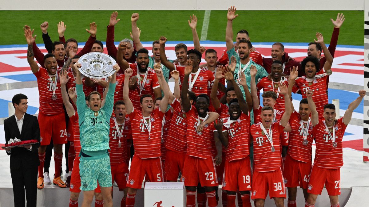 PAP/EPA / Na zdjęciu: radość piłkarzy Bayernu Monachium