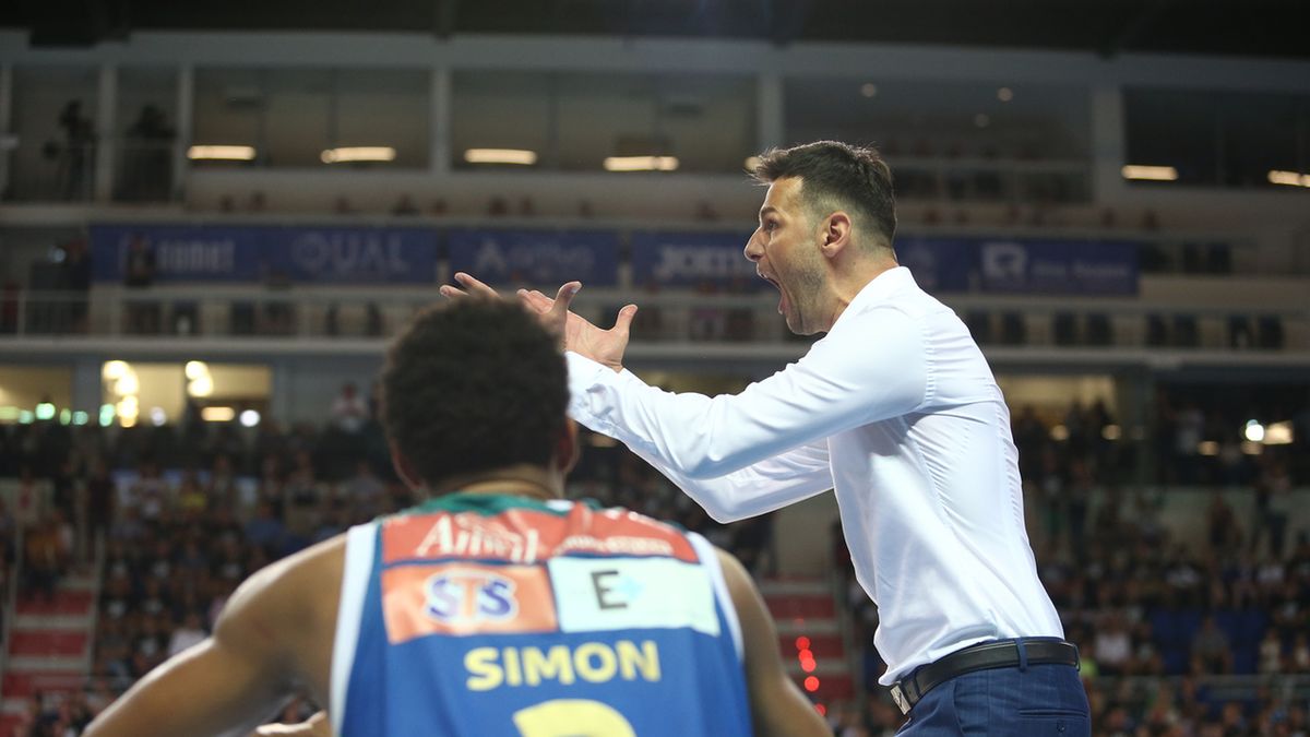 WP SportoweFakty / Jacek Wojciechowski / Na zdjęciu: Chase Simon i trener Igor Milicić