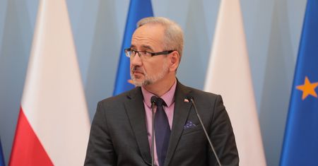 Niedzielski grozi odejściem. Dymisja albo ustawa?