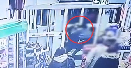Złodziej nie zdążył wynieść "łupu". Przy drzwiach wpadł na policjanta