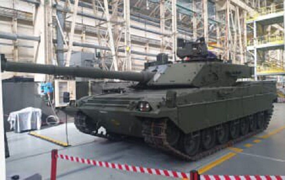 Czołg Ariete C2 ze zdalnie sterowaną wieżyczką Hitrole. 