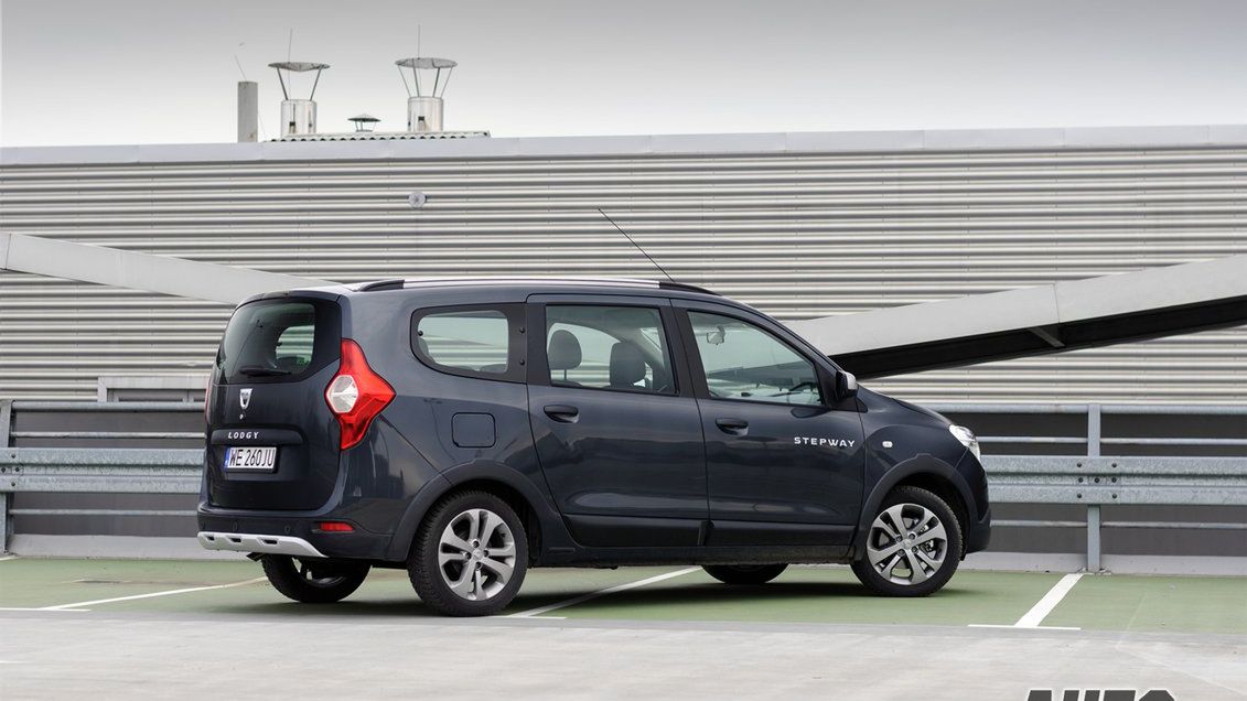 Wielkie auto za małe pieniądze w dobrym roczniku - tylko Dacia Lodgy