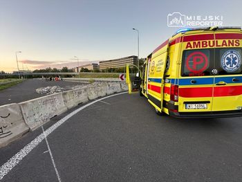 Warszawa: Wypadek motocyklisty na zamkniętym odcinku S79