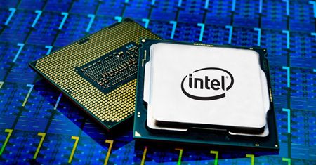Intel planuje nowe procesory dla PC - ujawniony slajd to fake [AKT.]