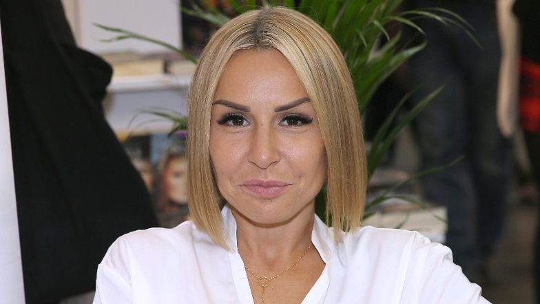 Znudzona Blanka Lipińska wspomina wakacje w Egipcie, prezentując umięśniony brzuch: "Marzy mi się WOLNOŚĆ" (FOTO)