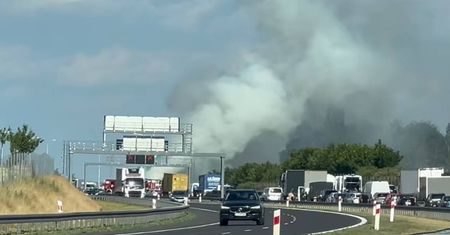Horror w gigantycznym korku na S12 pod Lublinem. Ponad 30 stopni, zablokowana trasa i chaos podczas nawracania aut
