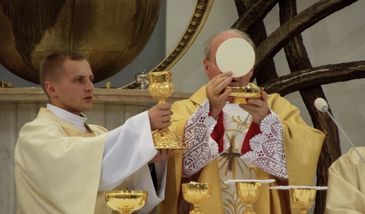 Pierwsza komunia w rytmie disco polo. Rodzice wzruszeni, świadkowie zadziwieni