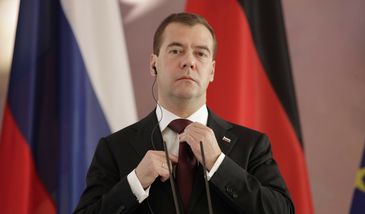 Miedwiediew ostro do "zachodnich przyjaciół". "Tajna wojna z Rosją"
