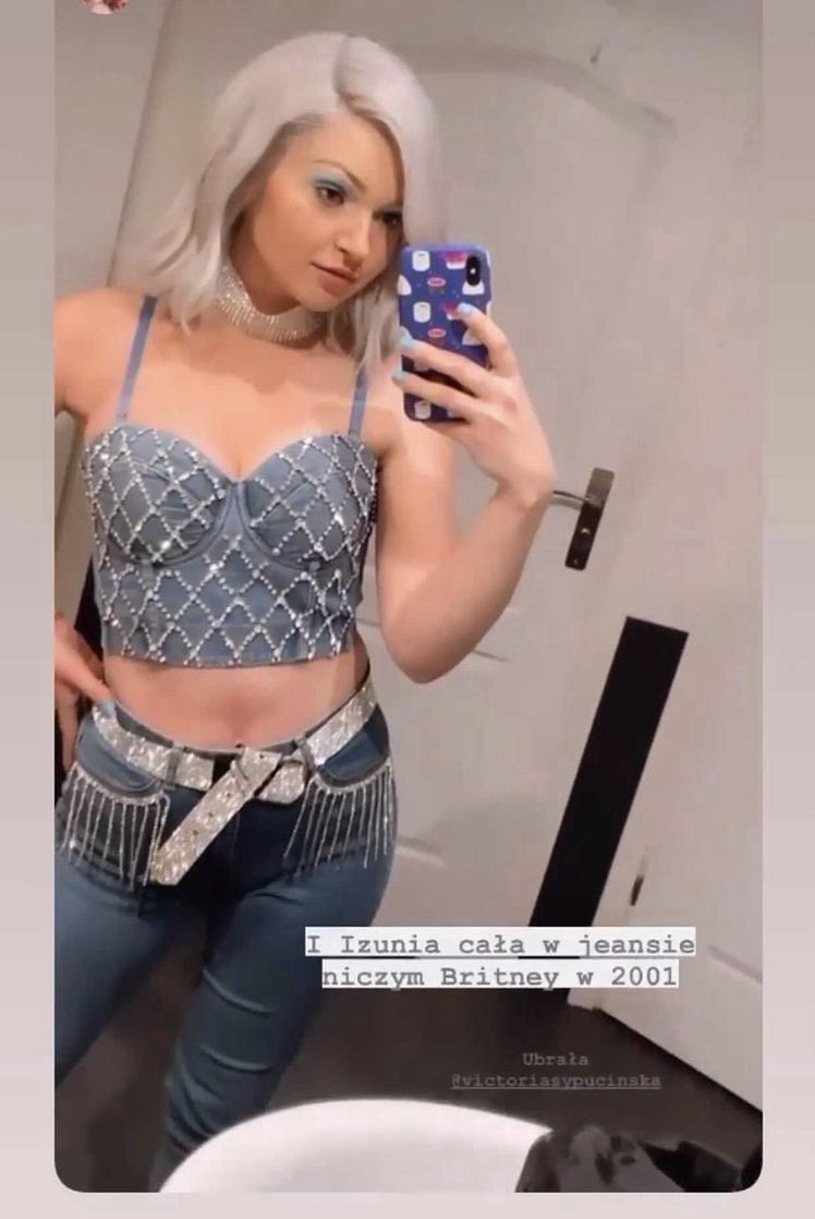 Modelka w stylizacji Wiktorii Sypucińskiej 