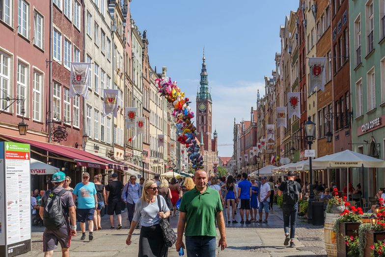 Stawki VAT w Polsce długo nie spadną? Kluczem wydatki na obronność