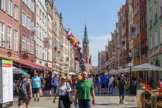Stawki VAT w Polsce długo nie spadną? Kluczem wydatki na obronność