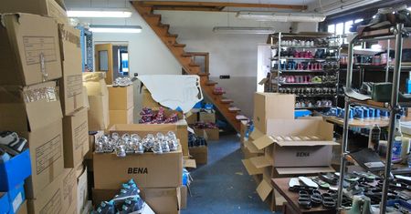 Przez ponad 20 lat produkował buty. Zamyka firmę, bo nie daje rady w starciu z zalewem chińskich towarów