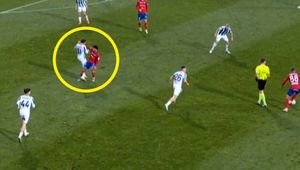 Piłkarz Rakowa nie wytrzymał. Po tym zachowaniu obejrzał czerwoną kartkę