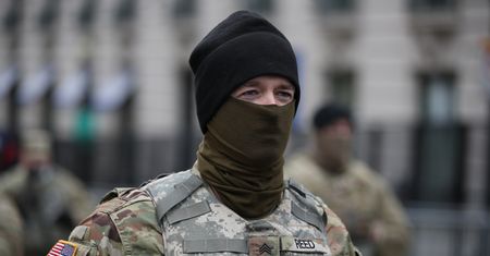 Oszustwo na "amerykańskiego żołnierza". Rozkochuje samotne kobiety. Apel policji
