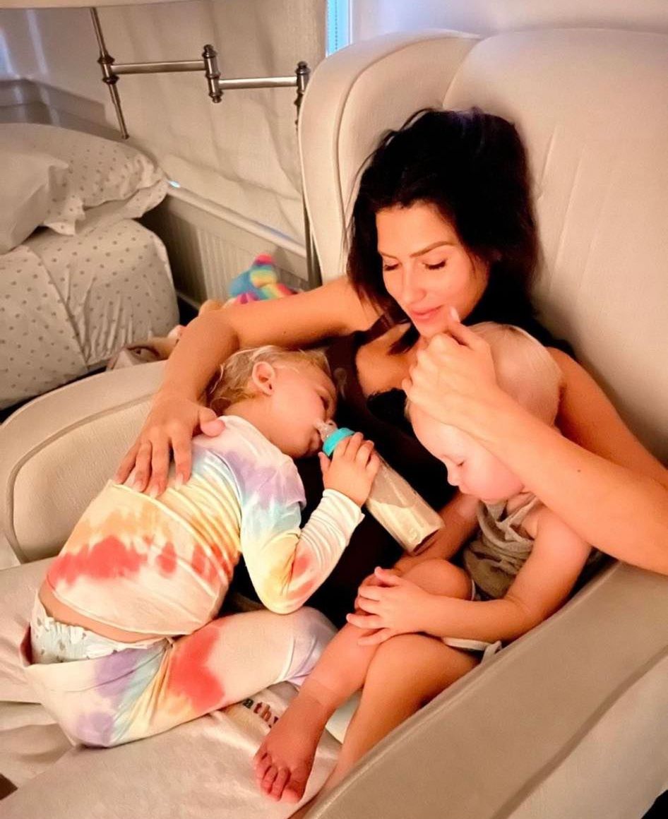 Hilaria Baldwin z dziećmi