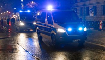 Wciągnęli 26-latkę w krzaki. Koszmar w Niemczech. Oto finał