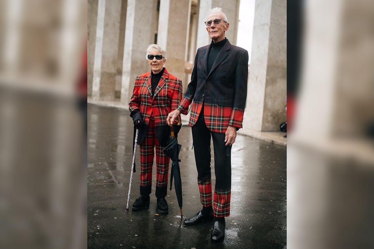 86-letni dziadkowie zapozowali do zdjęć ekstrawaganckich ubrań wnuczka