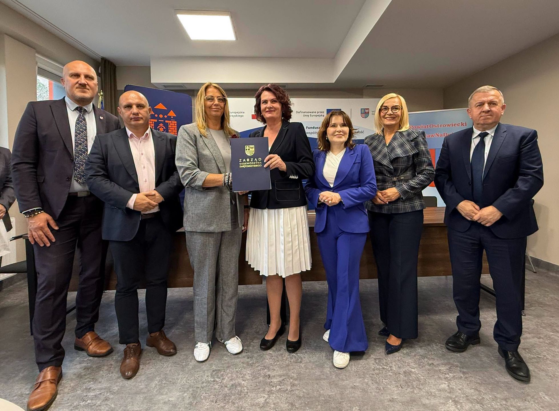 Ponad 9,3 mln zł dla Powiatu Ostrowieckiego