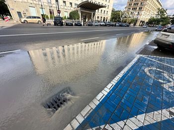 Warszawa: Awaria wodociągowa w centrum. Kilka budynków bez wody