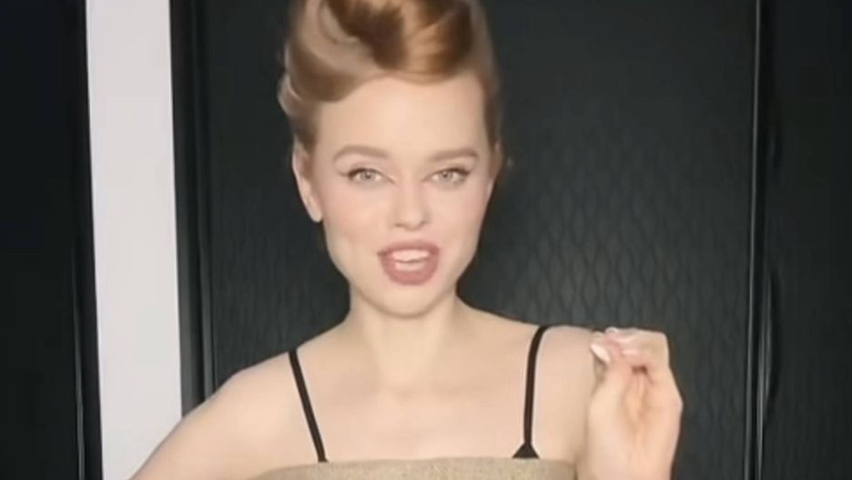 Influencerka zrobiła sukienkę z worka na ziemniaki