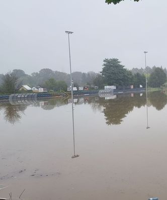 Powódź zniszczyła stadion. Kilka miesięcy temu skończono jego budowę