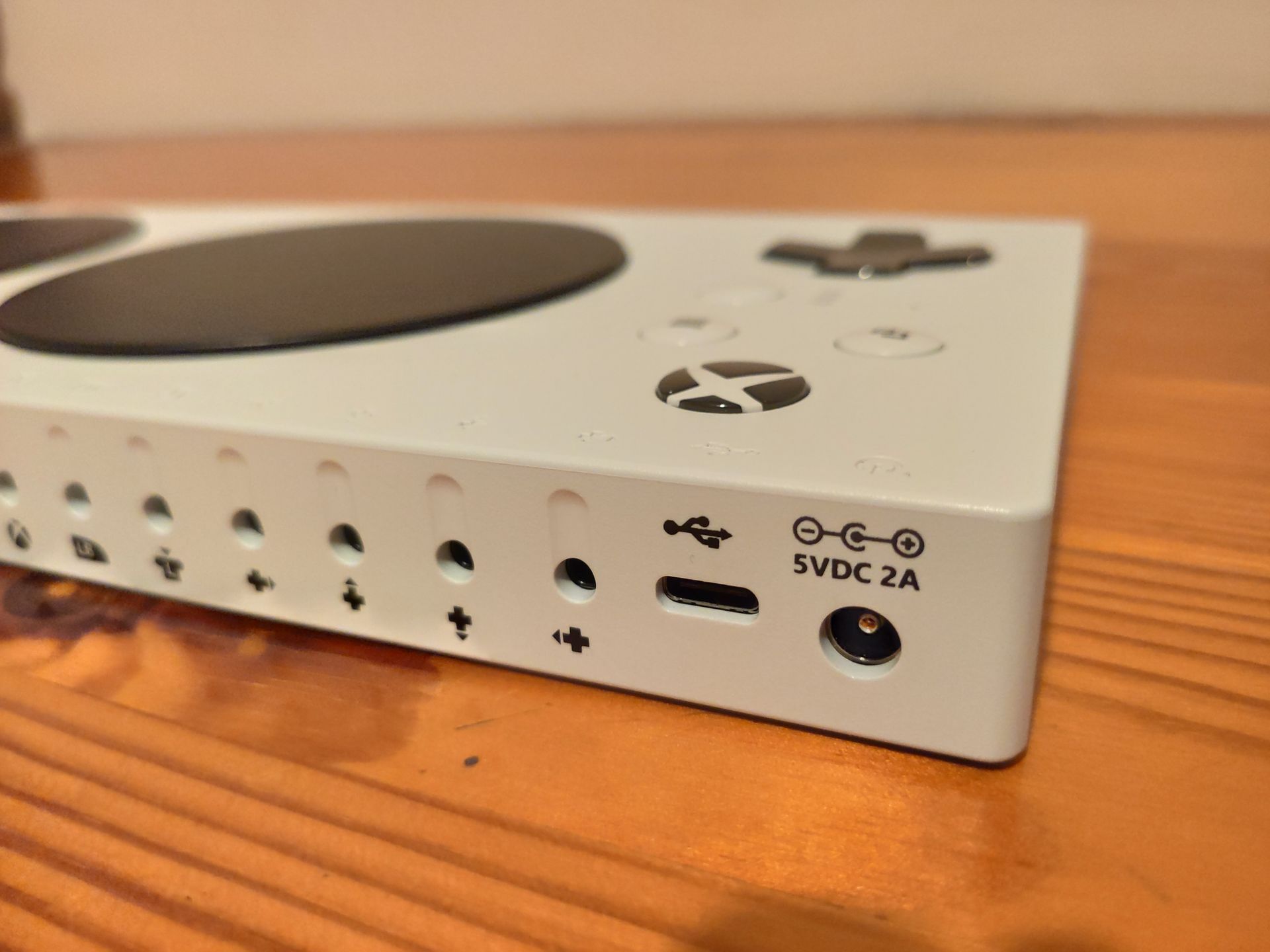 Xbox Adaptive Controller: sprawdziłem kontroler, który łamie bariery 7