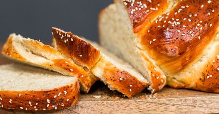 Ta chałka nie ma sobie równych. Nie znajdziesz tam cukru i mąki