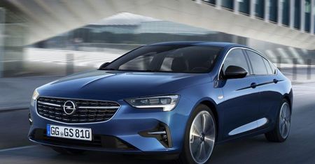 Opel Insignia w kolejnej generacji stanie się crossoverem? Potwierdza to szef Vauxhalla