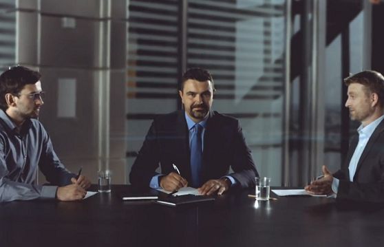 „Spory rozwiązuj siłą. Siłą mediacji” w rządowej kampanii do przedsiębiorców (wideo)