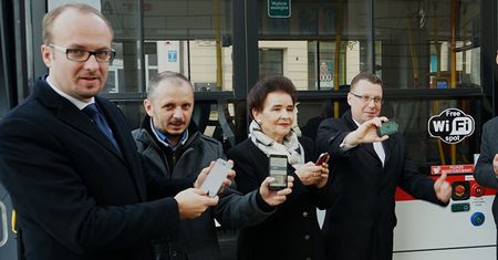 Pierwsze 10 autobusów z darmowym internetem