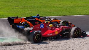 Zrobiło się nerwowo w Ferrari. Leclerc przeprosił Hamiltona