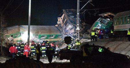 Na krawędzi. "Dotknij palcem w to czerwone"