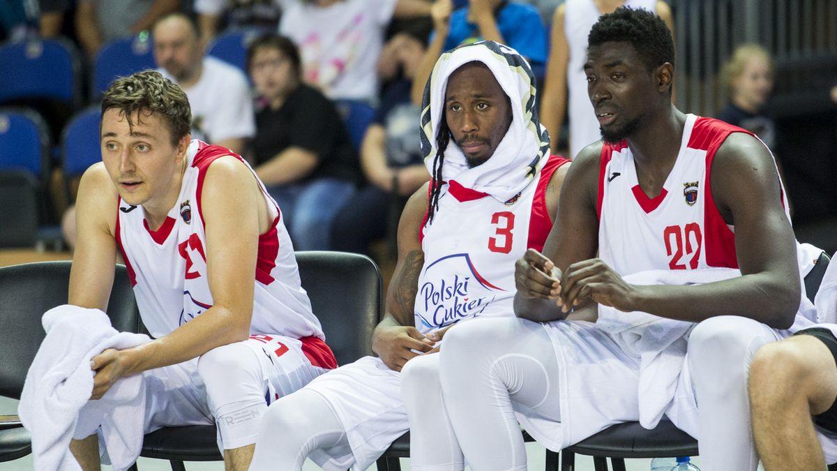 od lewej Bartosz Diduszko, Robert Lowery i Cheikh Mbodj